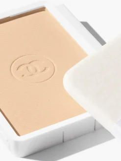 Brightening Compact Foundation