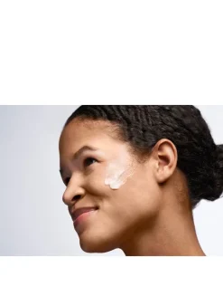 Clarté Vitamin C Brightening Serum