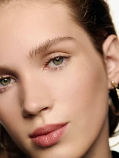 Cream-Gel Bronzer For A Healthy Sun-Kissed Glow.