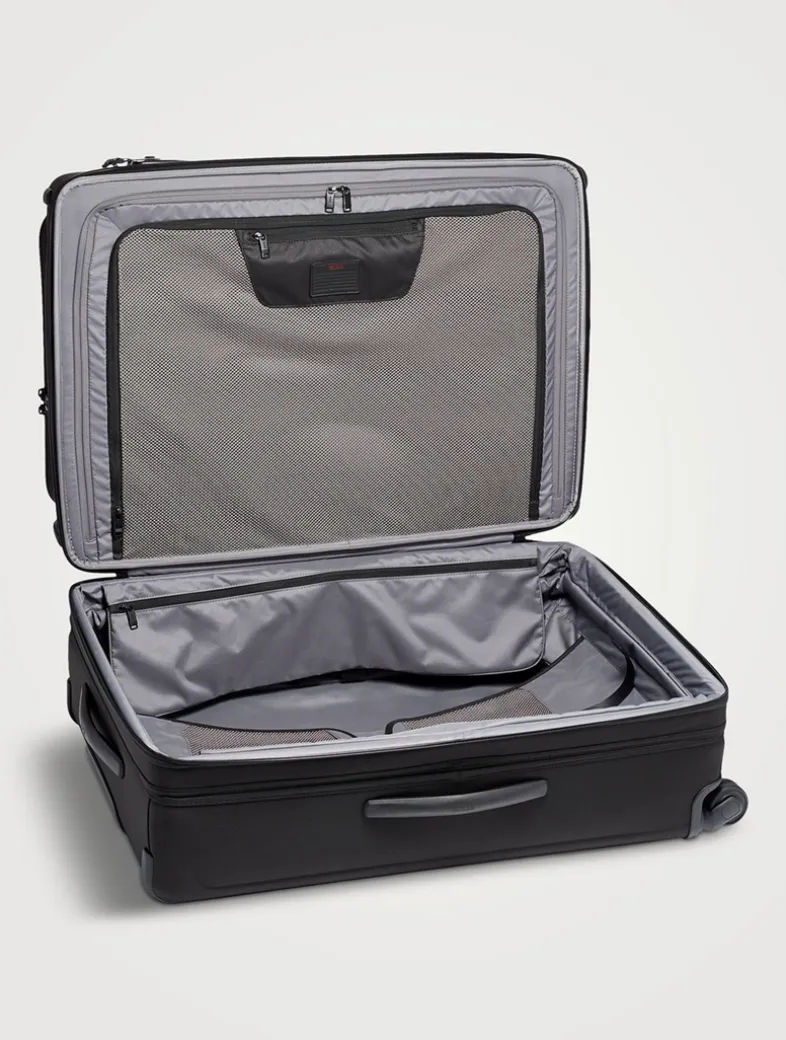 Extended Trip Expandable Four-Wheel Packing Case