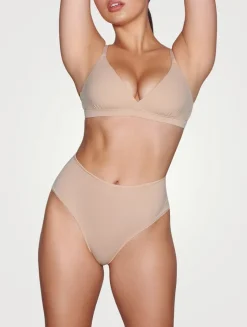 Fits Everybody Crossover Bralette