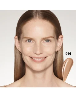 Futurist Soft Touch Brightening Skincealer Concealer