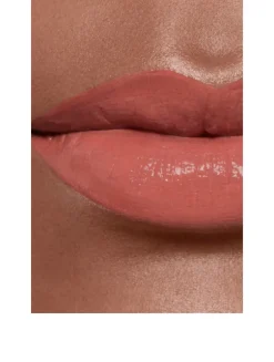 Hydrating And Plumping Lipstick. Intense, Long-Lasting Colour And Shine