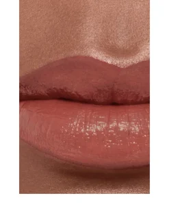 Hydrating And Plumping Lipstick. Intense, Long-Lasting Colour And Shine