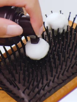 Invati Ultra Advanced™ Thickening Foam