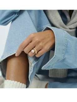 Jackie Ring With Pear Lab Grown Diamond