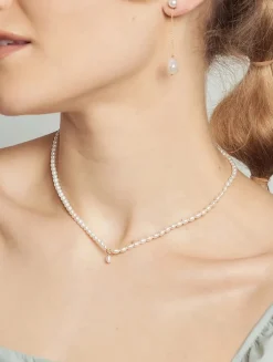 14K Gold Contrast Petite Pearl Necklace