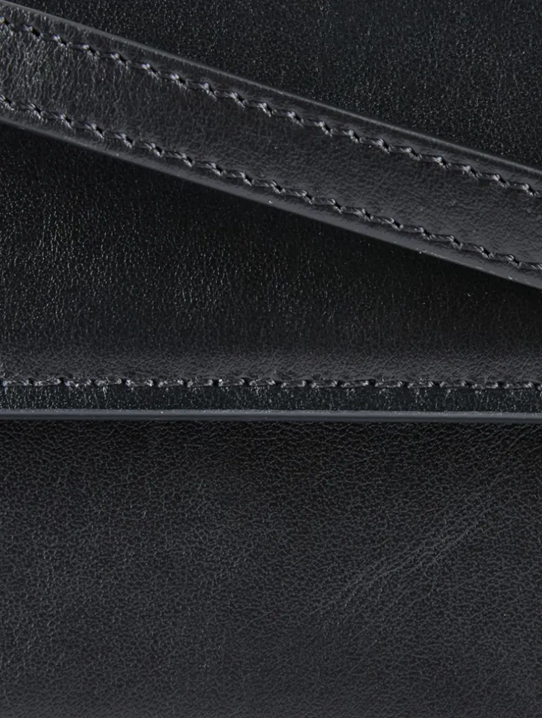 Le Chiquito Long Leather Bag