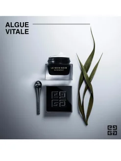 Le Soin Noir Eye Cream