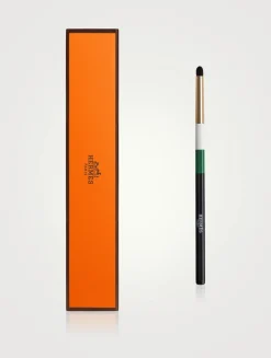 L’estompeur de précision Eye Makeup Brush