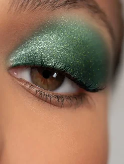 Lid Lustre Shimmering Eyeshadow Pot