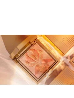 L'Orchidée Highlighter Blush