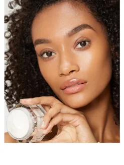 Magic Cream Moisturizer With Hyaluronic Acid