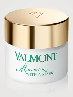 Moisturizing With A Mask Instant Thirst-Quenching Mask