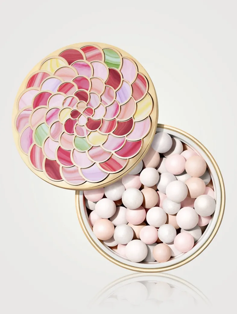 Météorites Light-revealing pearls of powder