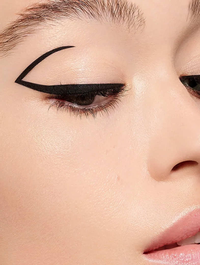 Noir G 24h Waterproof Graphic Liner