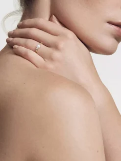 Petite Solari Station Ring In 18k Yellow Gold With Pearl And Pavé Diamonds