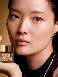 Re-Nutriv Ultimate Diamond Age Reversal Eye Crème