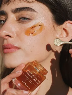 Resurfacing Saffron Mask