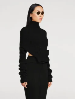 SL 692 Oval Sunglasses