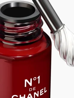 Smooths - Refreshes - Gives Eyes A Wide-Awake Look