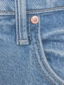 The Lasso Wide-Leg Jeans