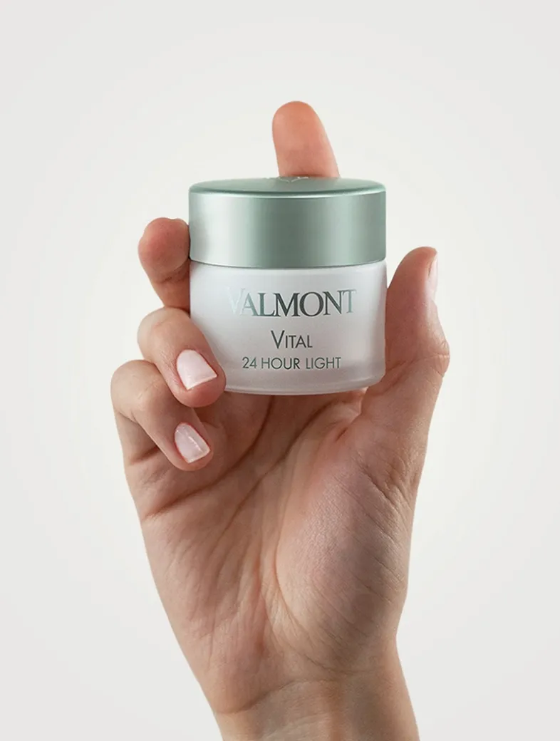 Vital 24 Hour Light Cream