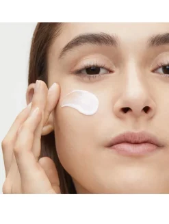 Vital Perfection Uplifting and Firming Eye Cream